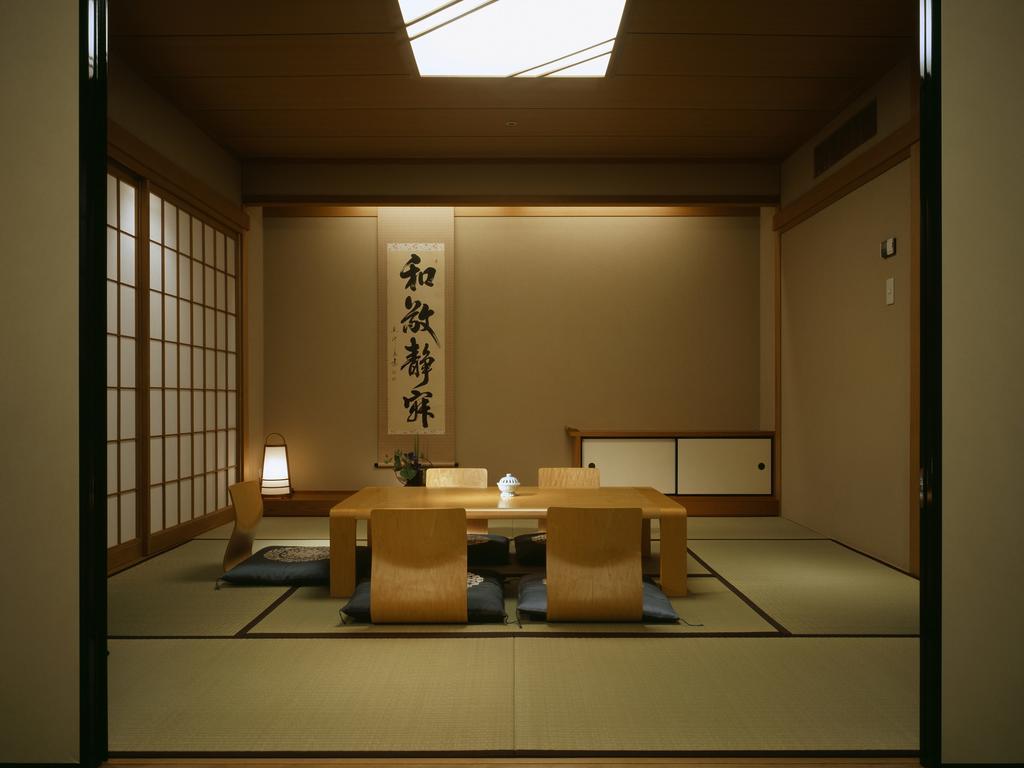 Miyako Hotel Gifu Nagaragawa Camera foto A traditional Japanese room