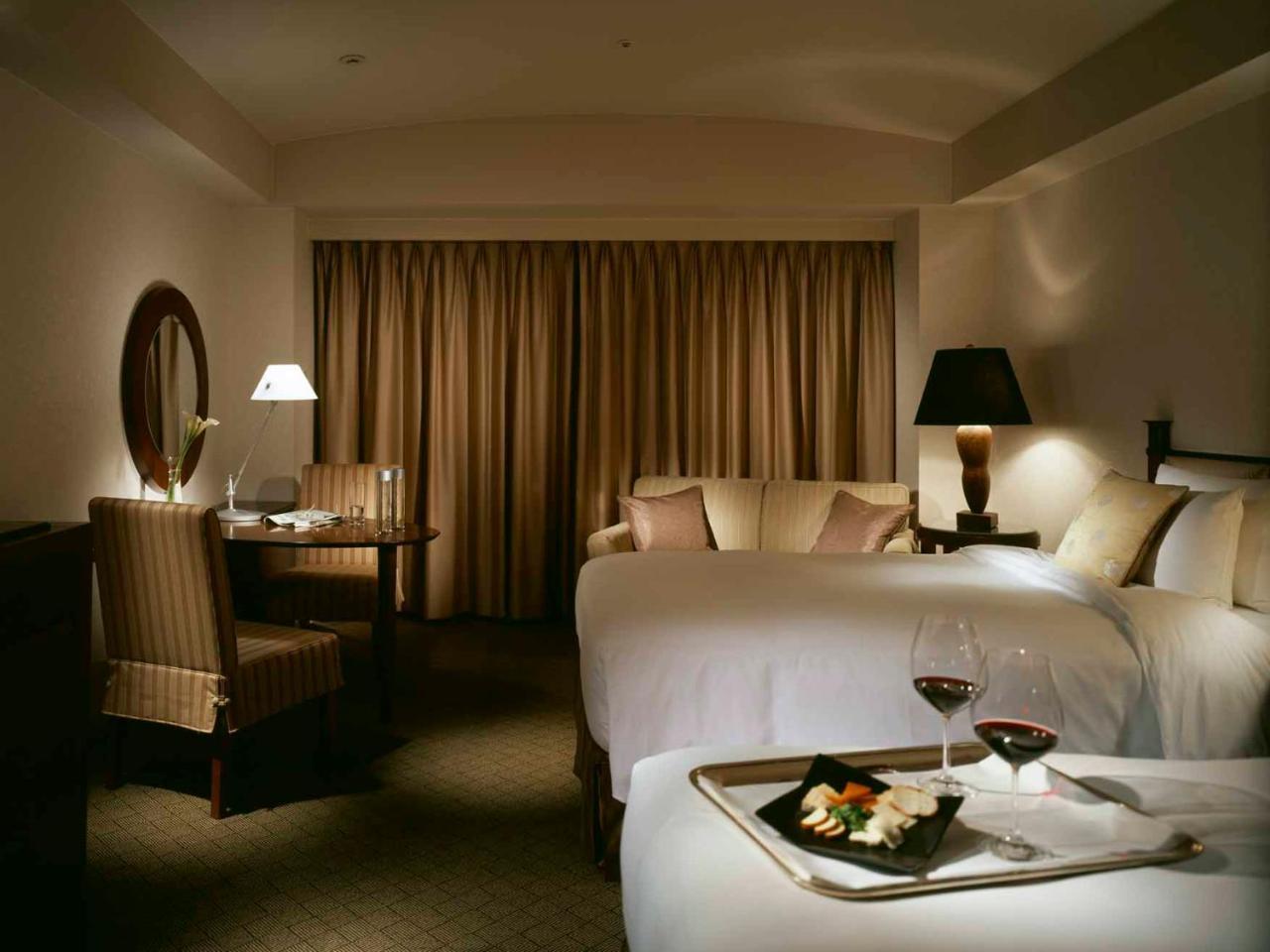 Miyako Hotel Gifu Nagaragawa Esterno foto A room at the hotel