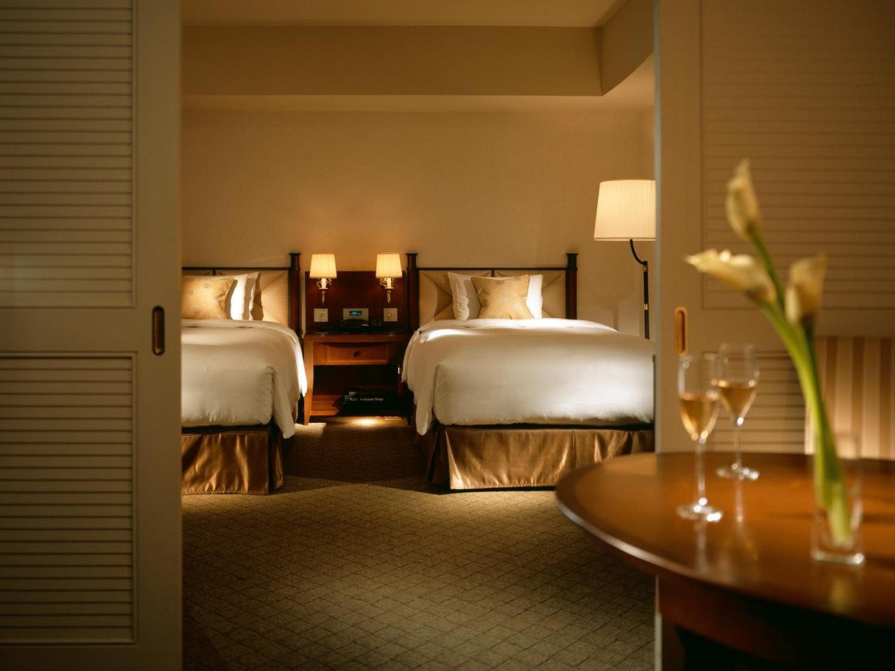 Miyako Hotel Gifu Nagaragawa Esterno foto A guest room at The Peninsula